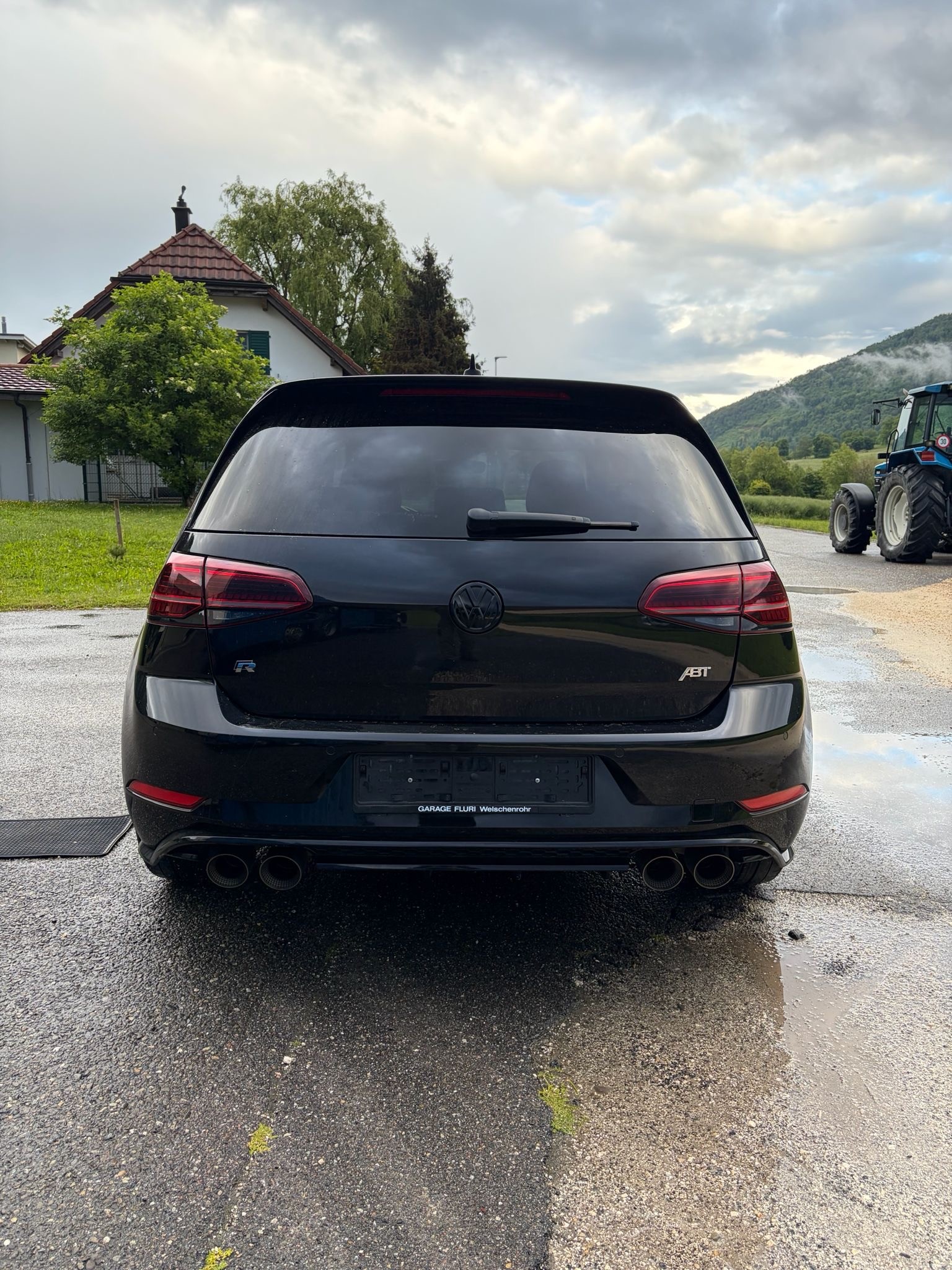 VW Golf 2.0 TSI R 4Motion DSG-image-3