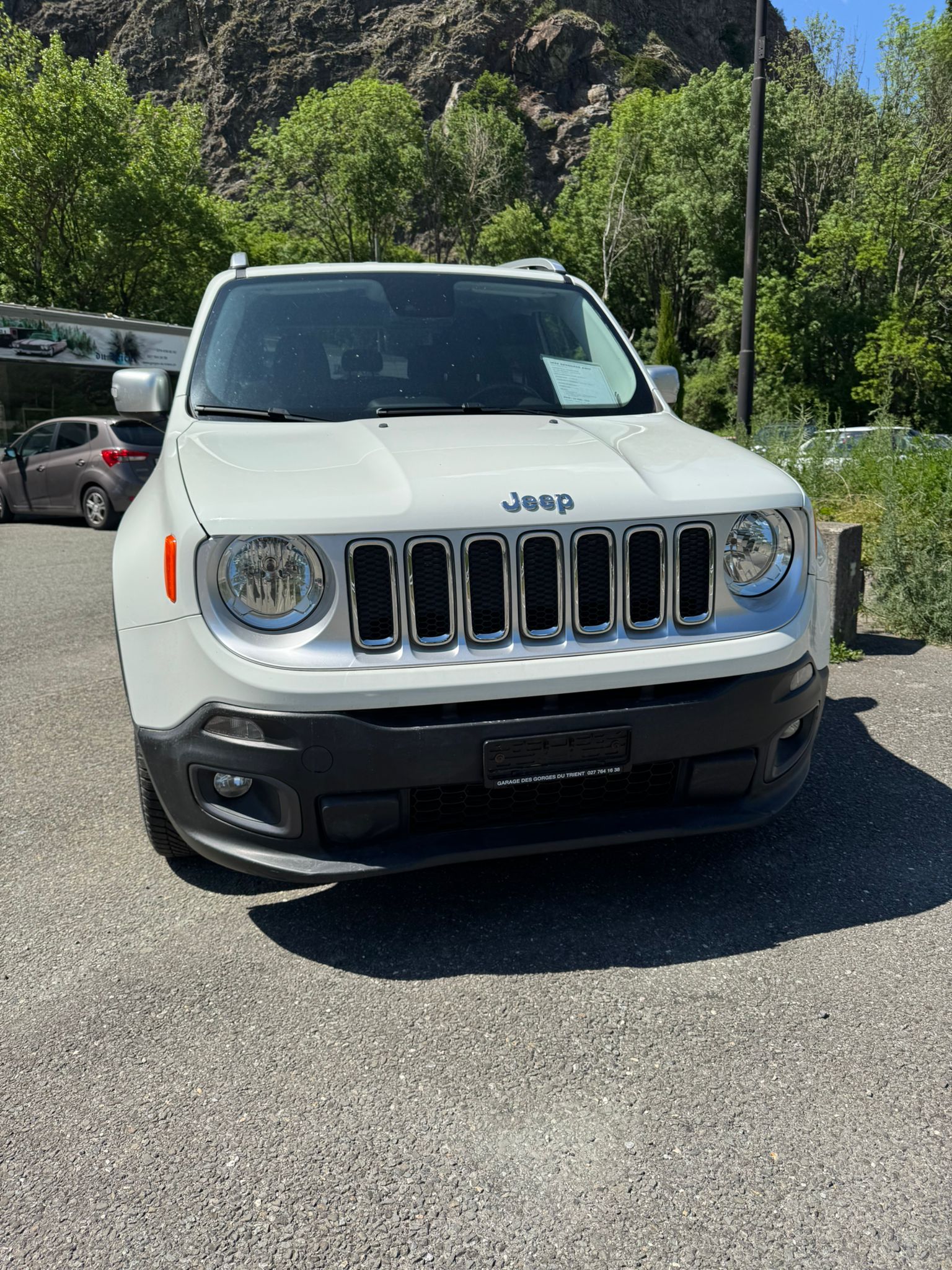 JEEP Renegade 2.0 CRD Limited AWD + Low Range 9ATX-image-2