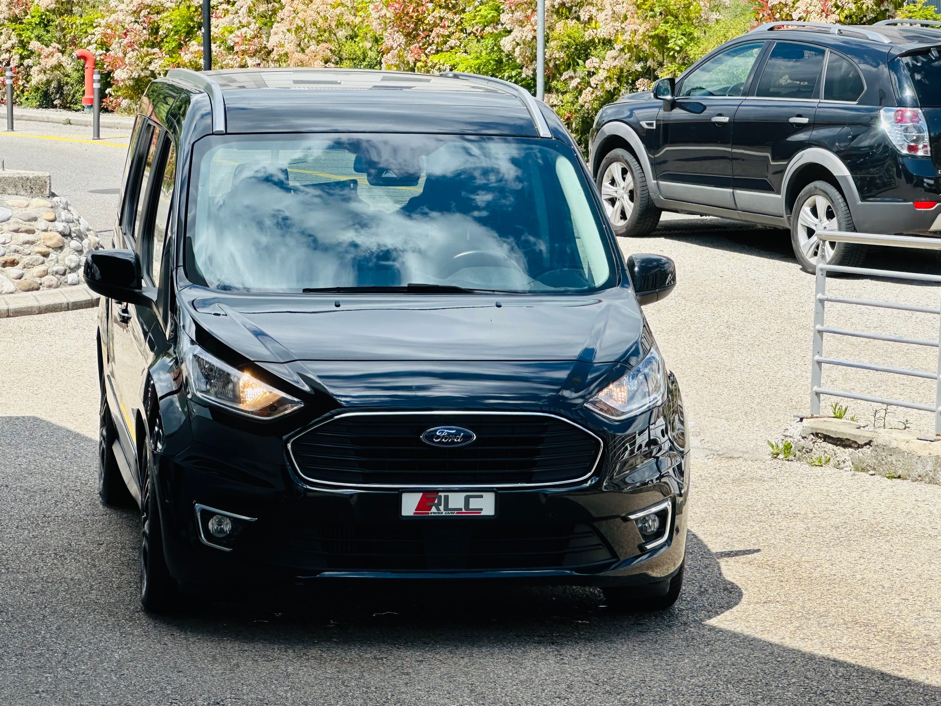 FORD Grand Tourneo Connect 1.5 EcoBlue Titanium Automat-image-0