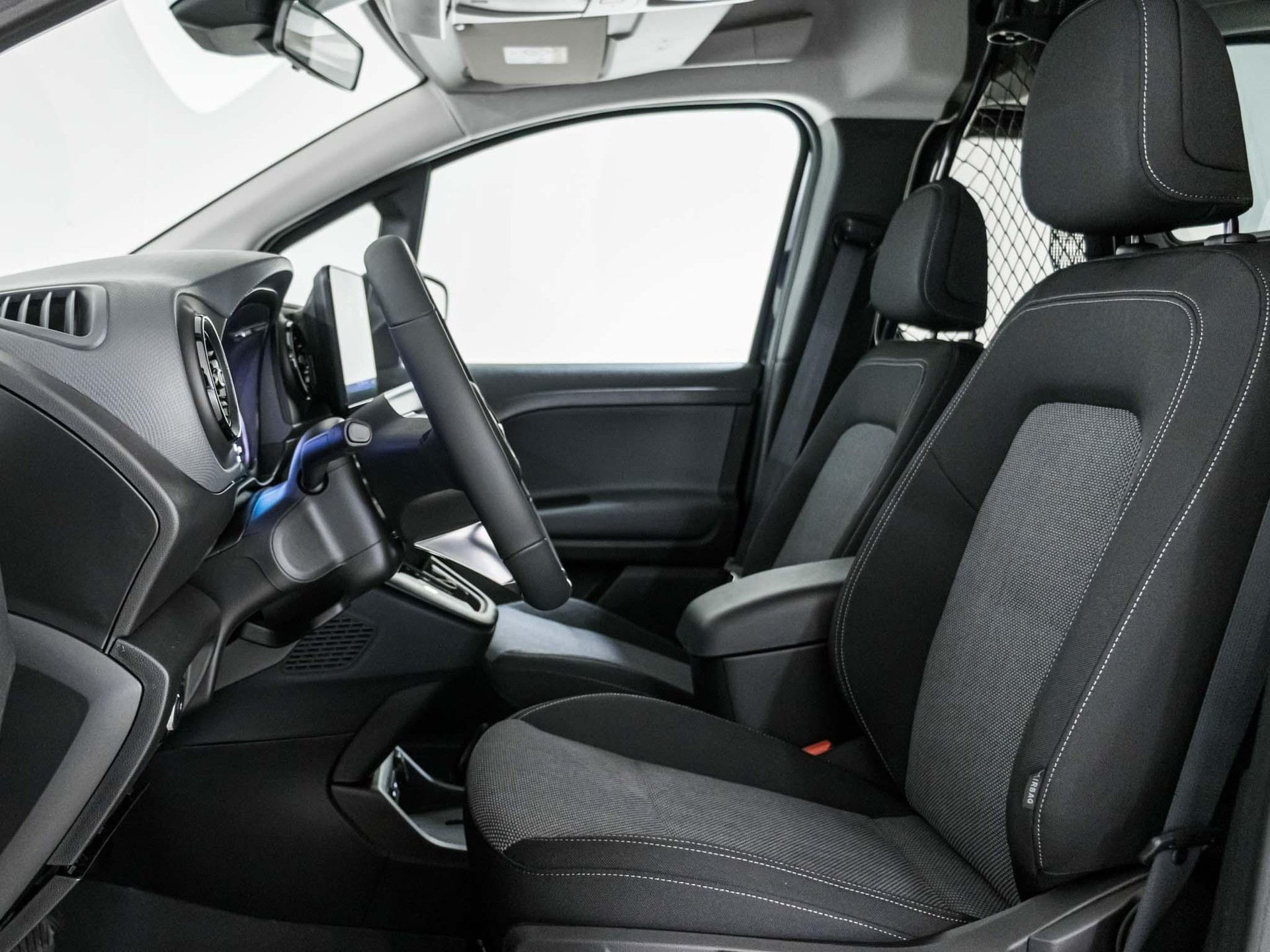 MERCEDES-BENZ eCitan Kasten BASE Standard-image-6
