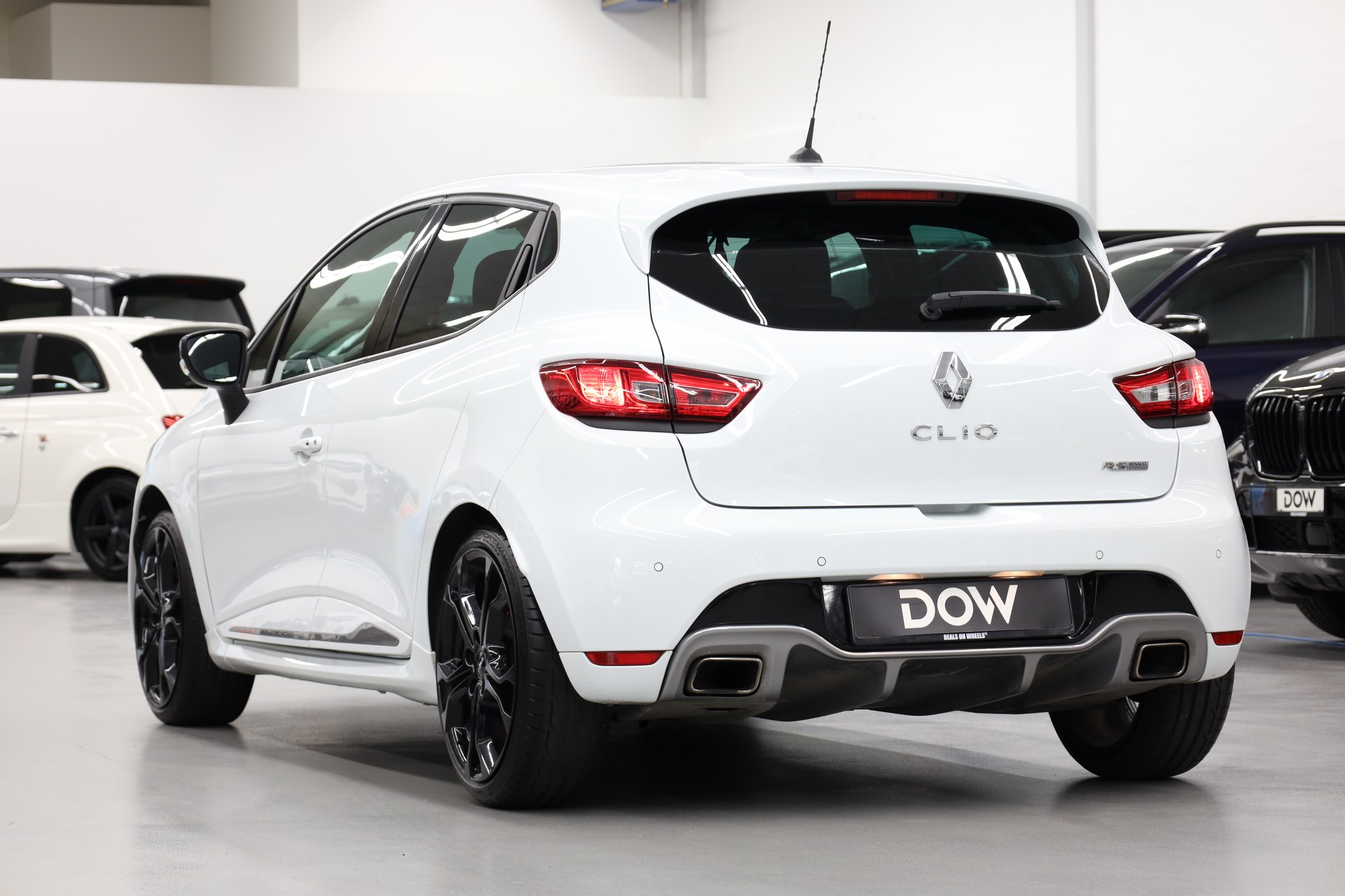RENAULT Clio Sport 1.6 T 200 RS-image-6