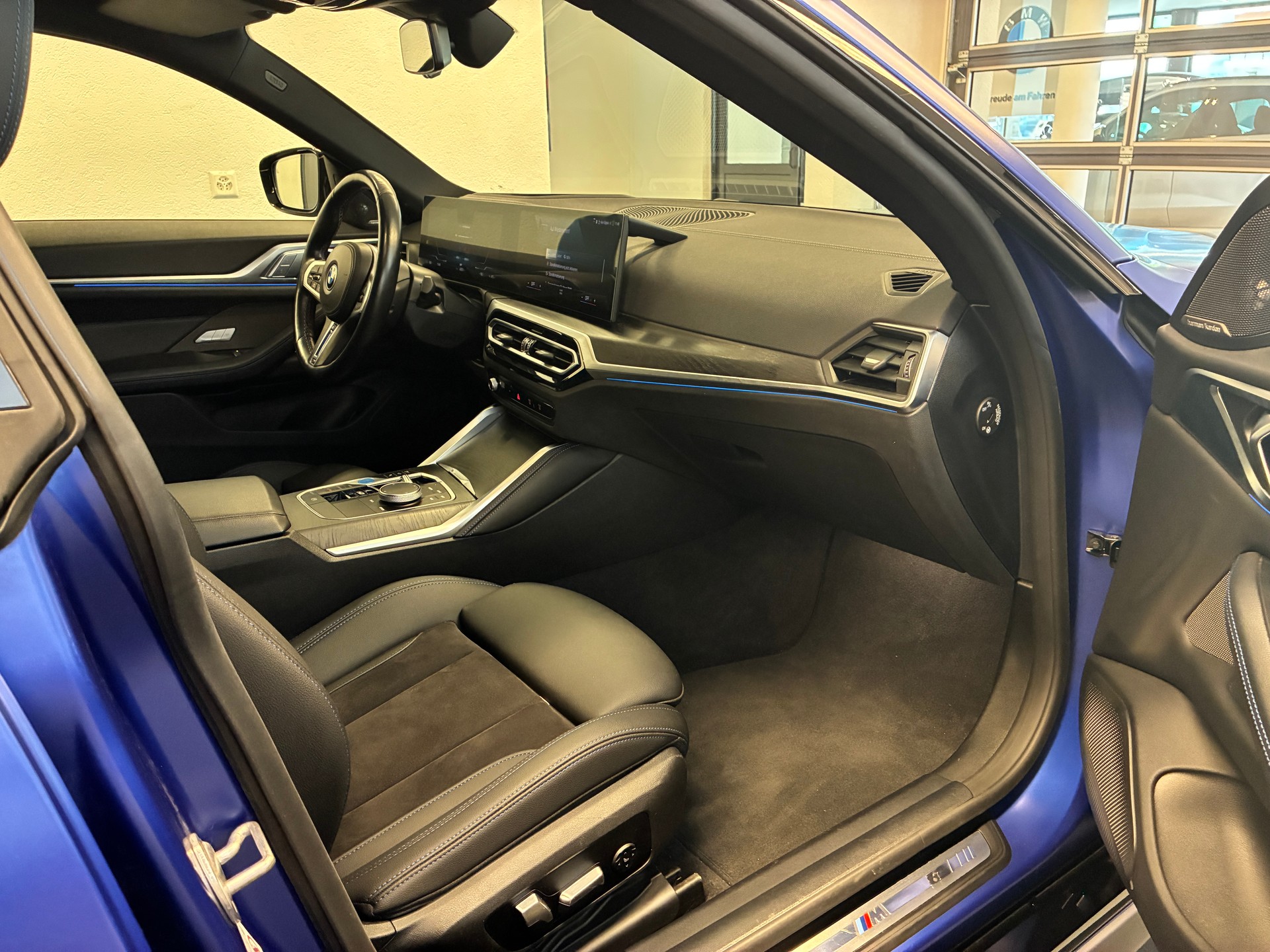 BMW i4 M50-image-7