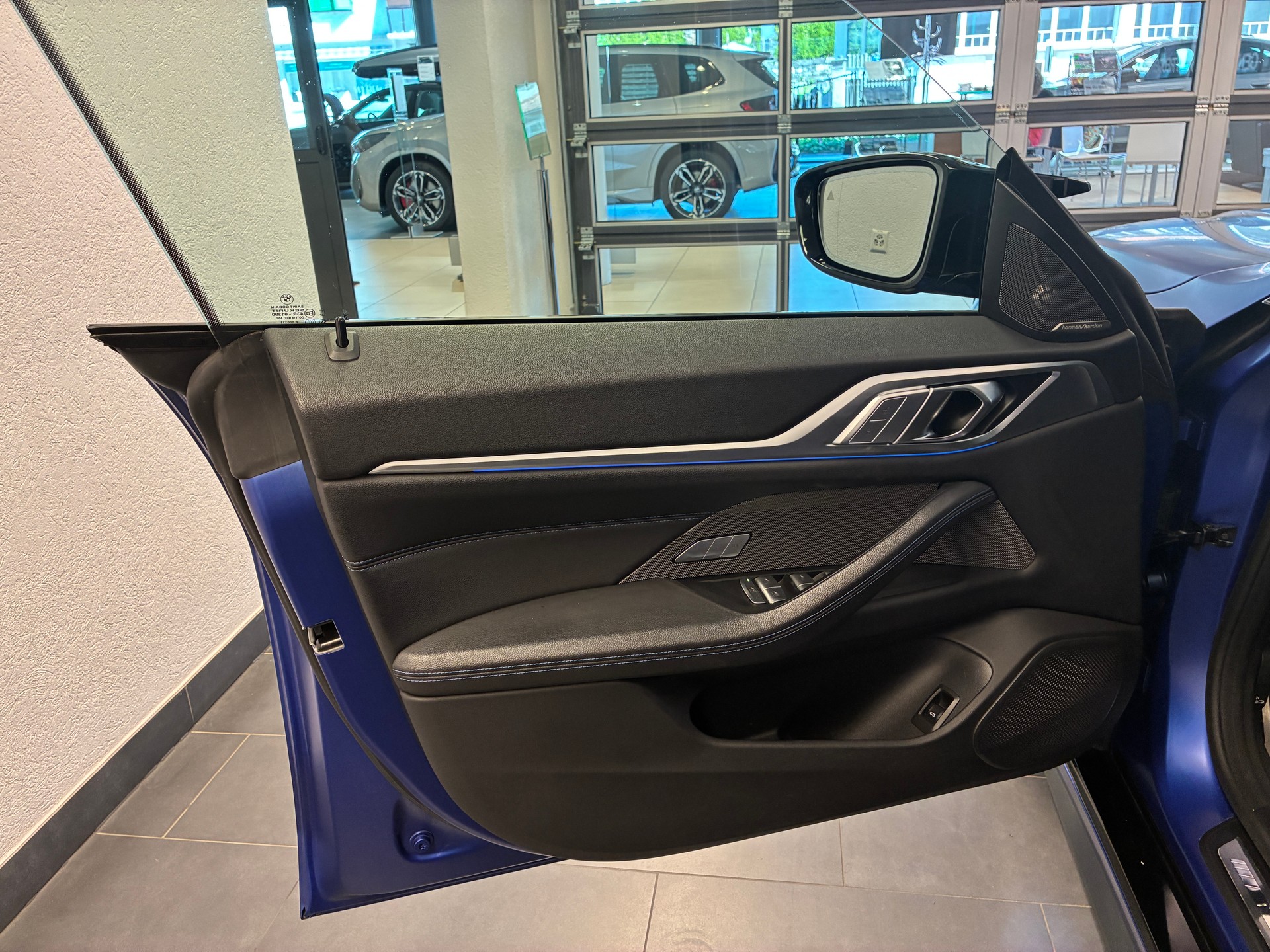 BMW i4 M50-image-12