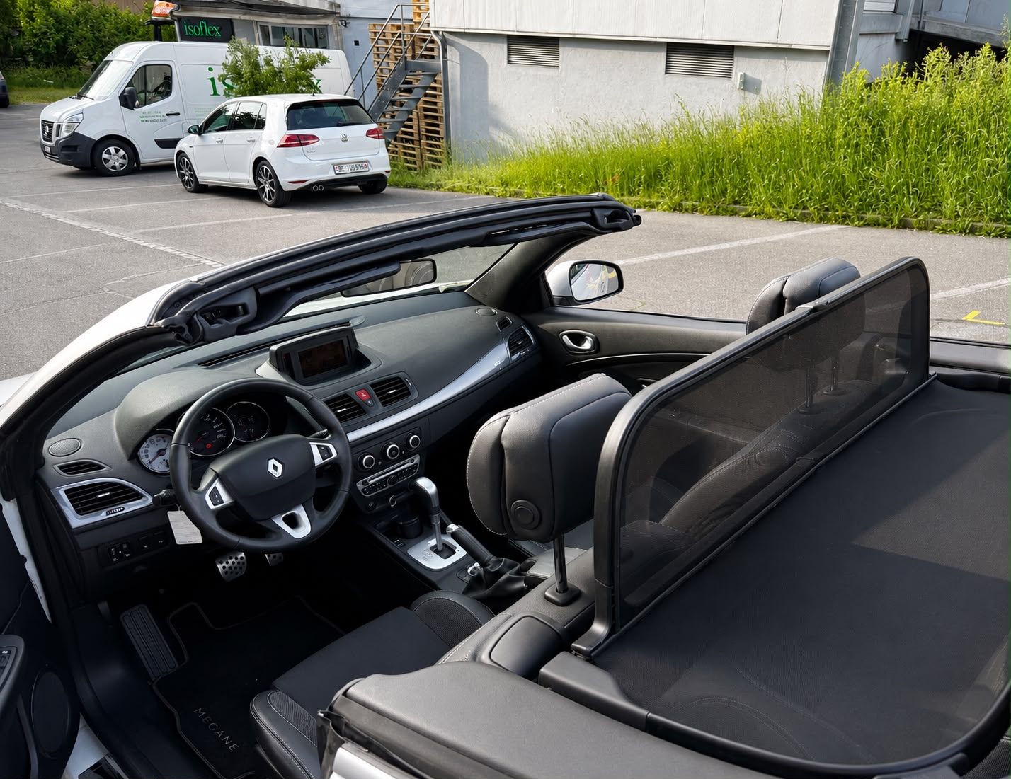 RENAULT Mégane CC 2.0 16V Dynamique CVT-image-11