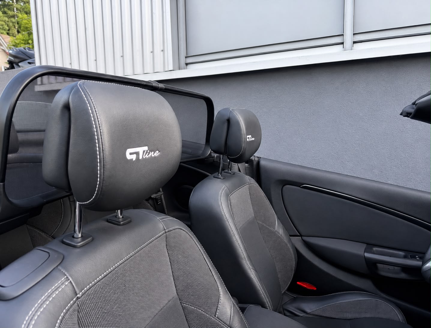 RENAULT Mégane CC 2.0 16V Dynamique CVT-image-12