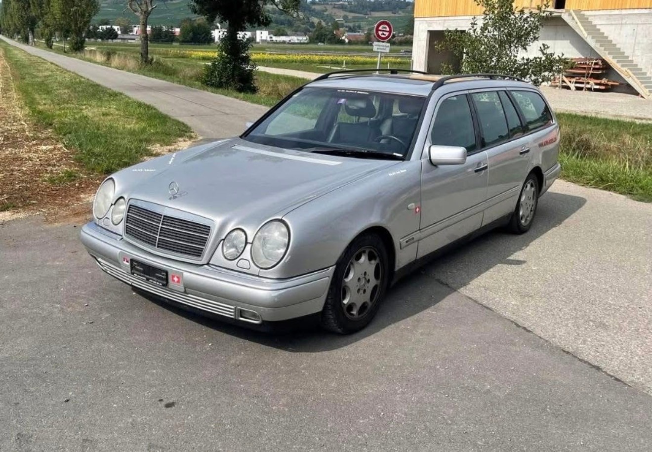 MERCEDES-BENZ E 420 T Automatic-image-0