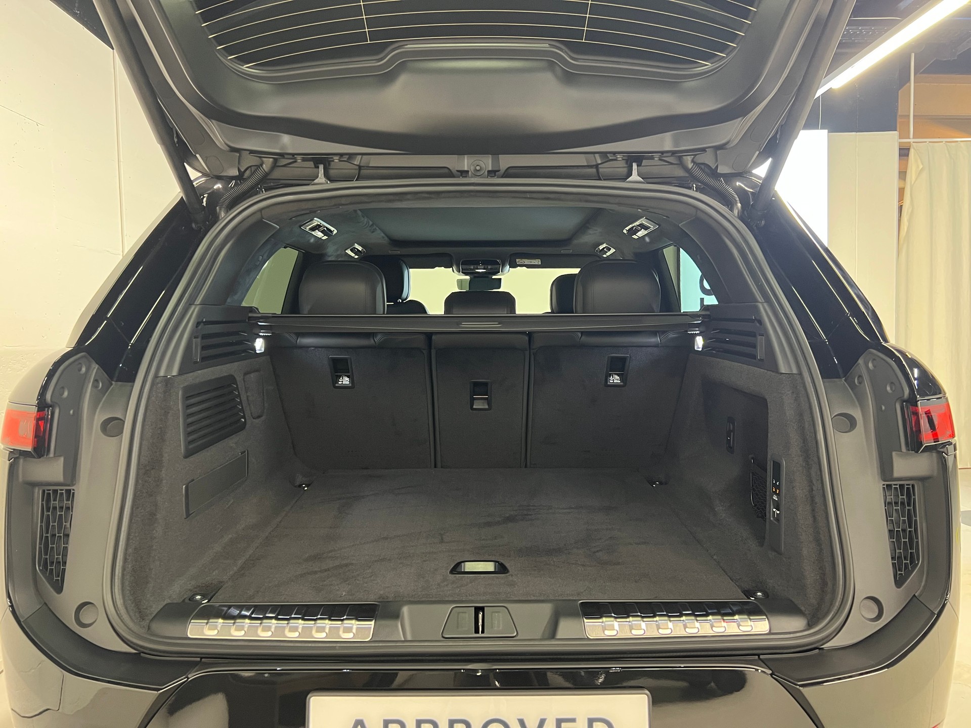 LAND ROVER Range Rover Sport 3.0 I6 P550e Autobiography-image-11