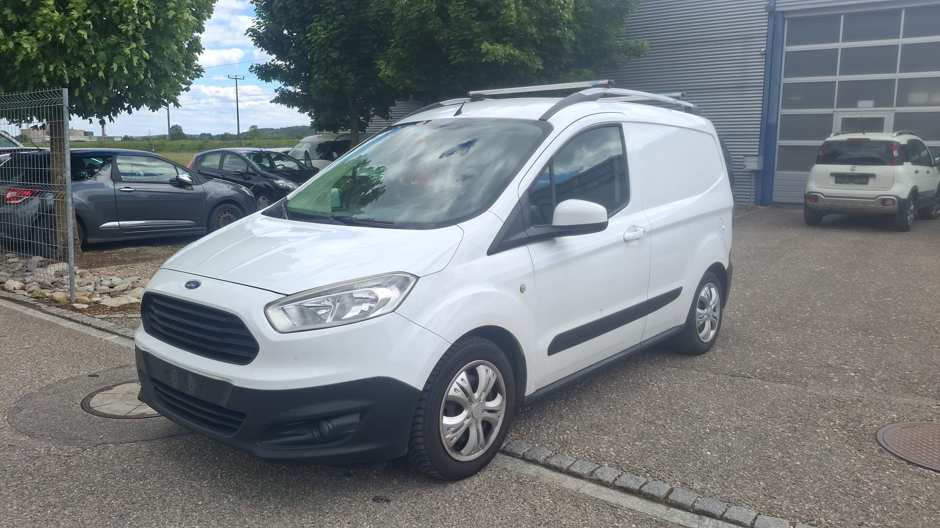 FORD Transit Courier Van 1.0 EcoBoost Trend-image-0