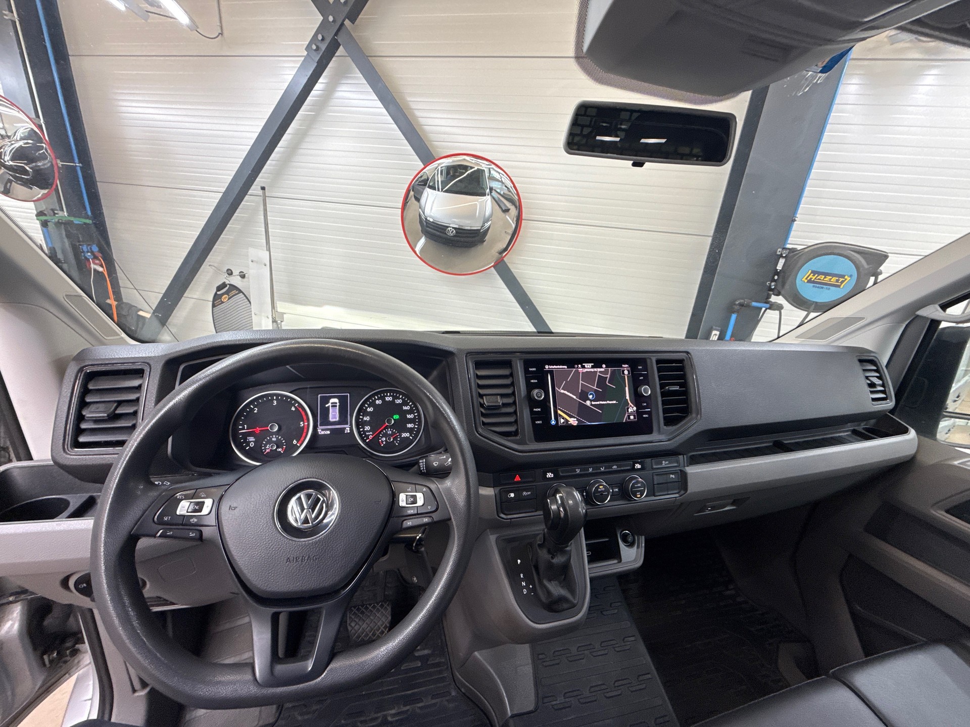 VW Crafter 35 2.0 TDI Entry L3 A-image-5