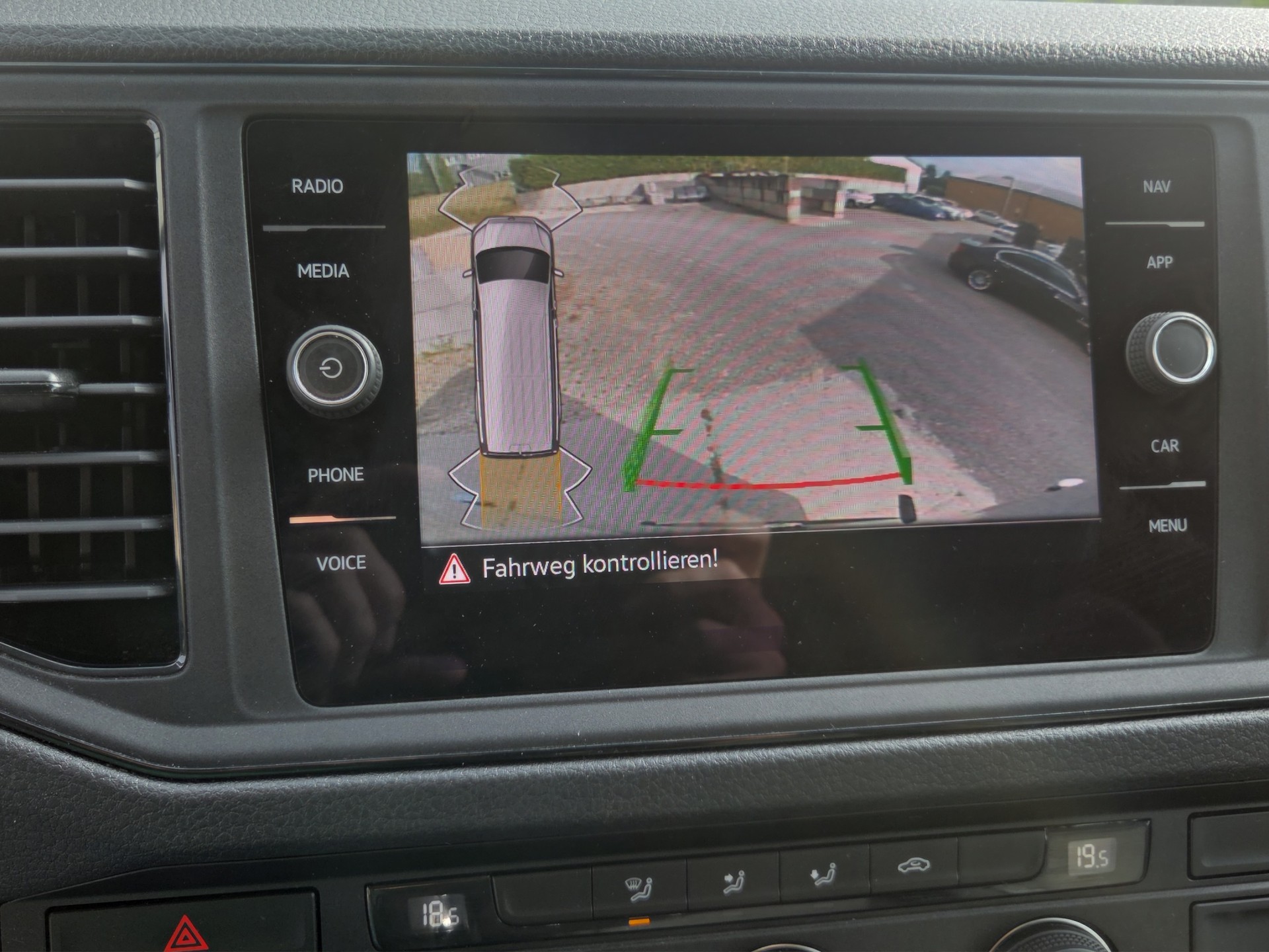 VW Crafter 35 2.0 TDI Entry L3 A-image-10
