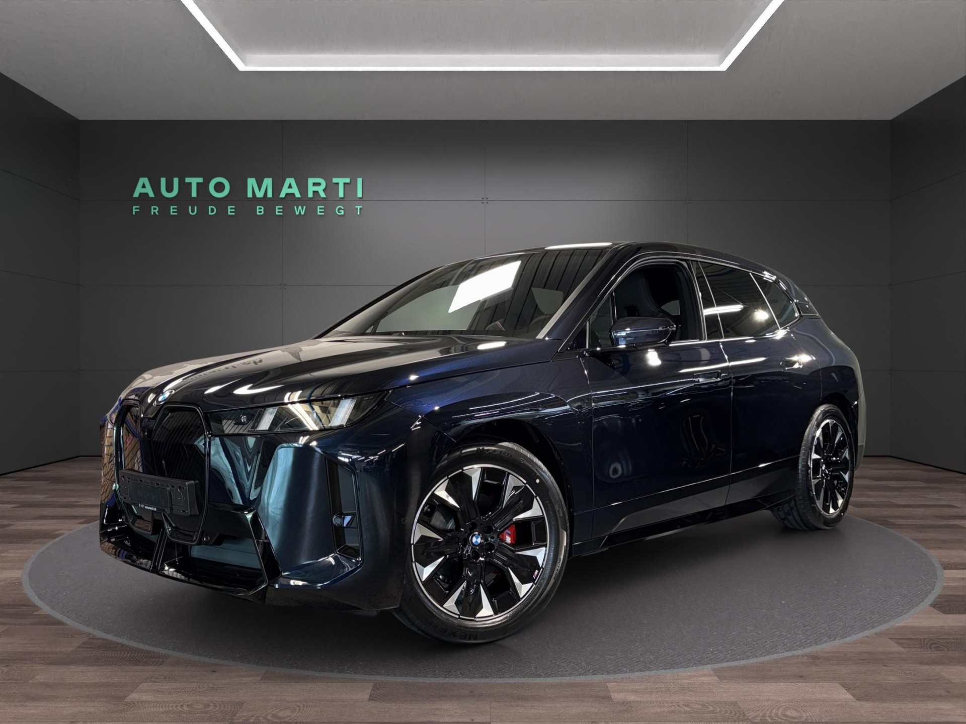 BMW iX xDrive45-image-0