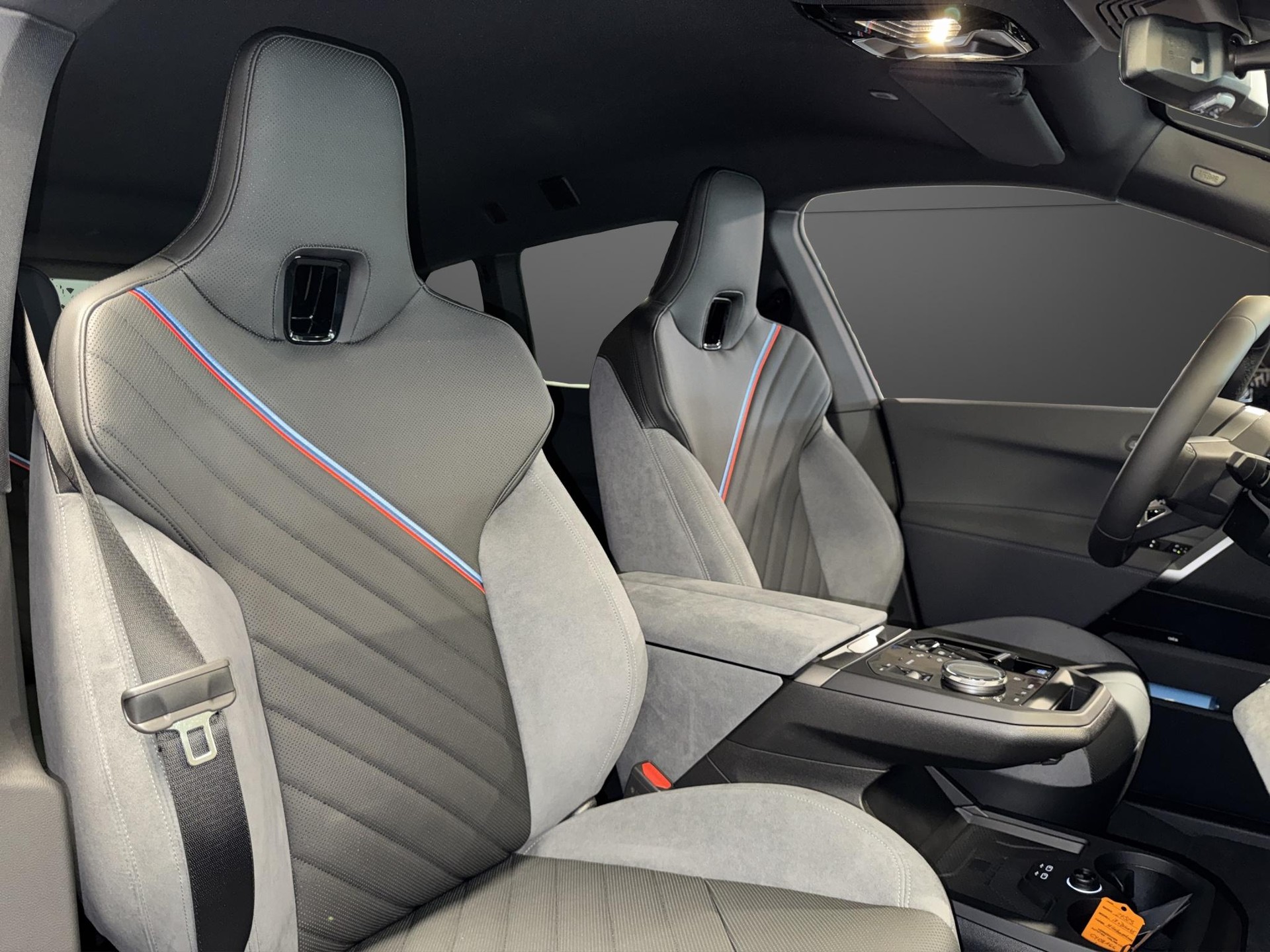 BMW iX xDrive45-image-15