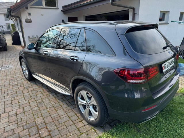 MERCEDES-BENZ GLC 300 e Off-Road 4m-image-4