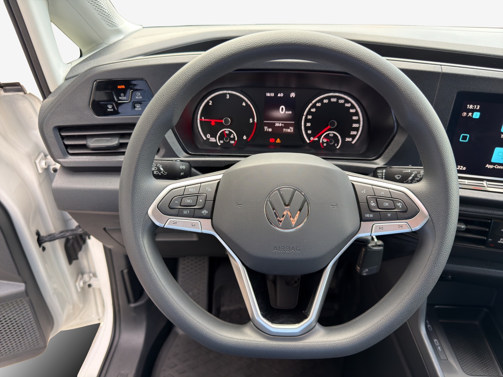 VW Caddy Cargo 2.0TDI Maxi 4Motion-image-9