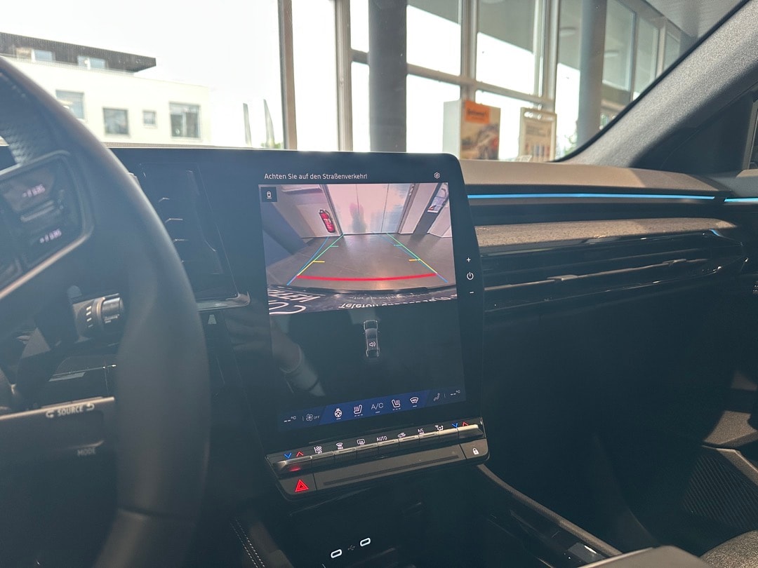 RENAULT Rafale 1.2 E-Tech Hybrid 200 Techno-image-14