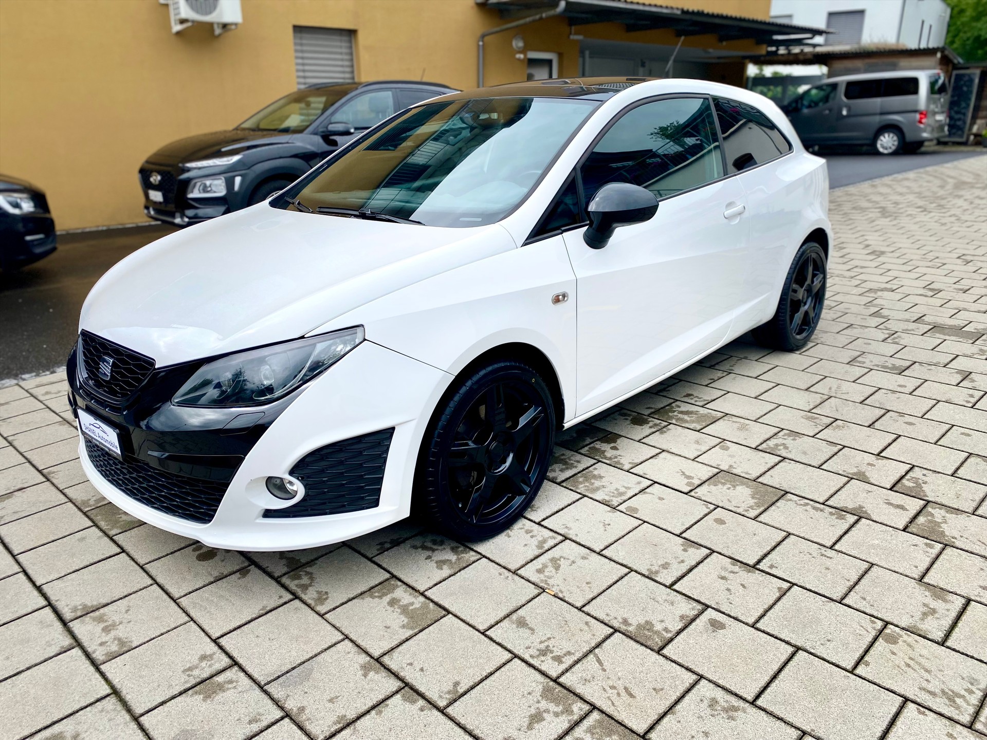 SEAT Ibiza SC 1.4 TSI Cupra DSG-image-2