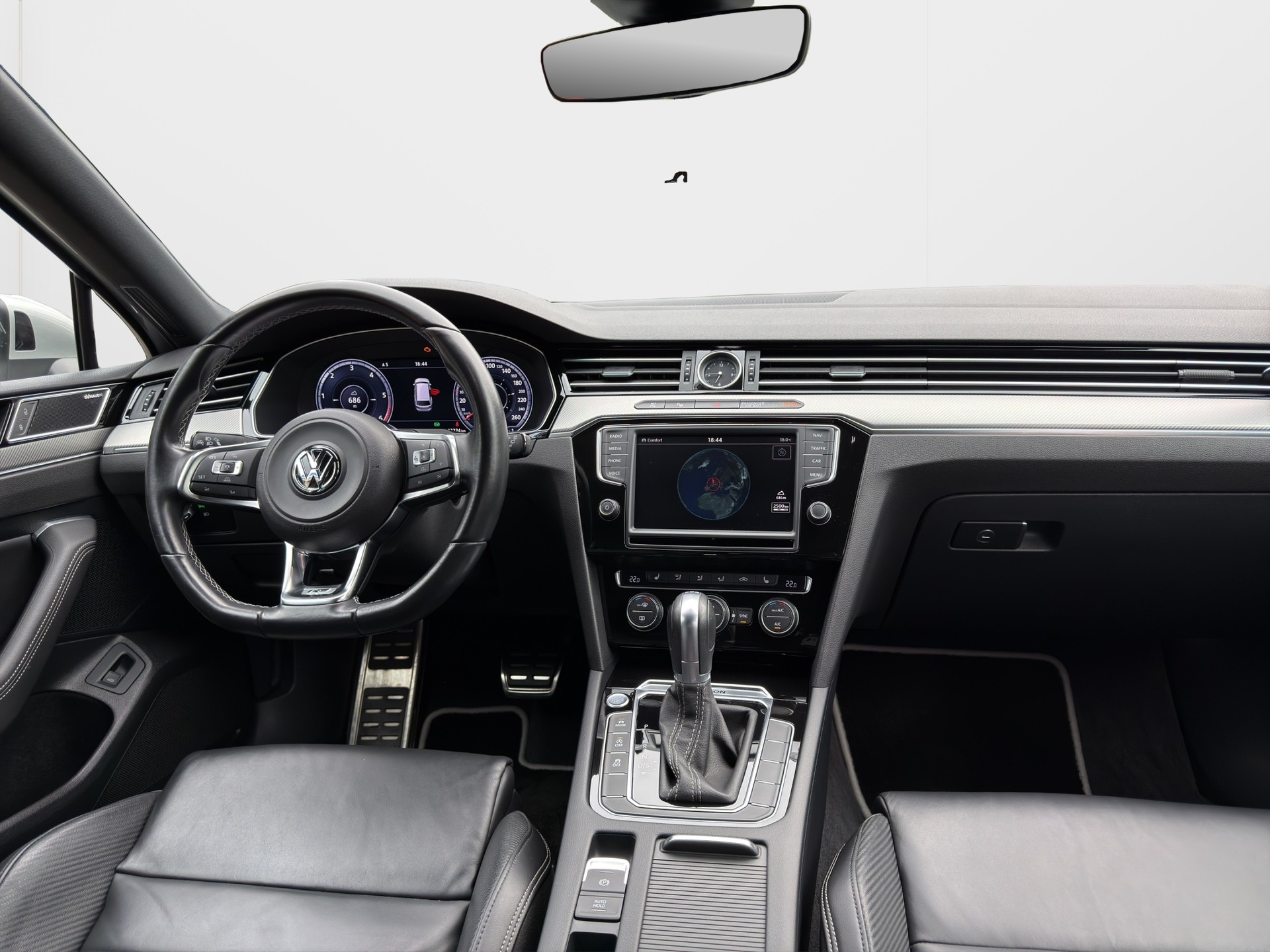 VW Passat Variant 2.0 TDI BMT High. DSG 4Motion-image-10