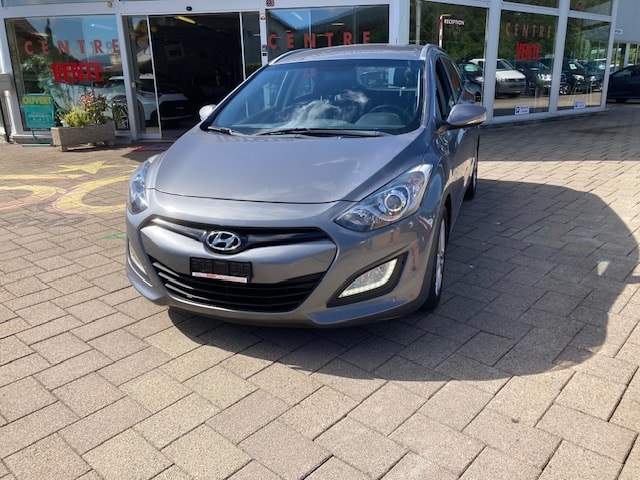 HYUNDAI i30 Wagon 1.6 CRDi Style-image-1