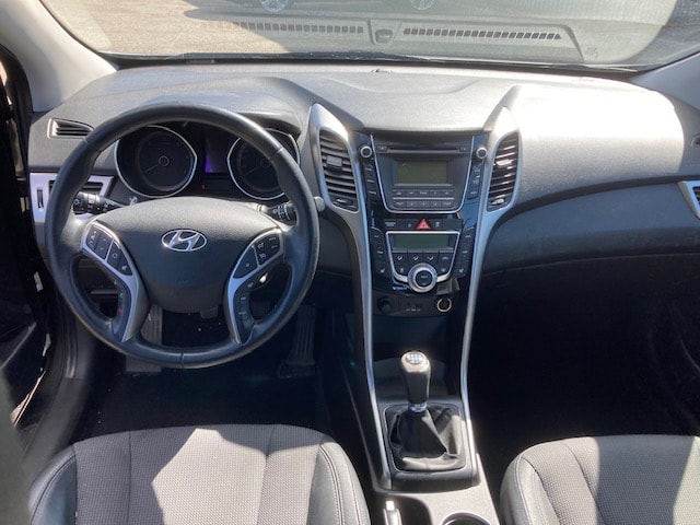 HYUNDAI i30 Wagon 1.6 CRDi Style-image-7
