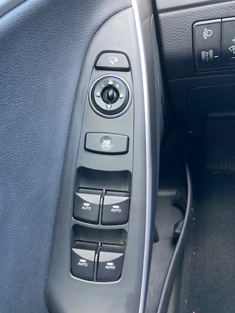 HYUNDAI i30 Wagon 1.6 CRDi Style-image-9