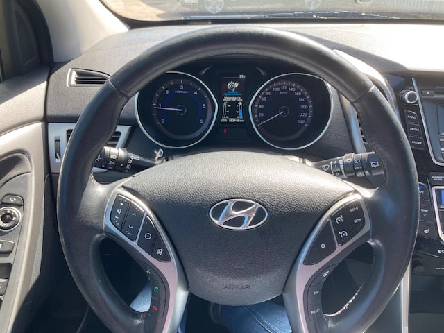HYUNDAI i30 Wagon 1.6 CRDi Style-image-11