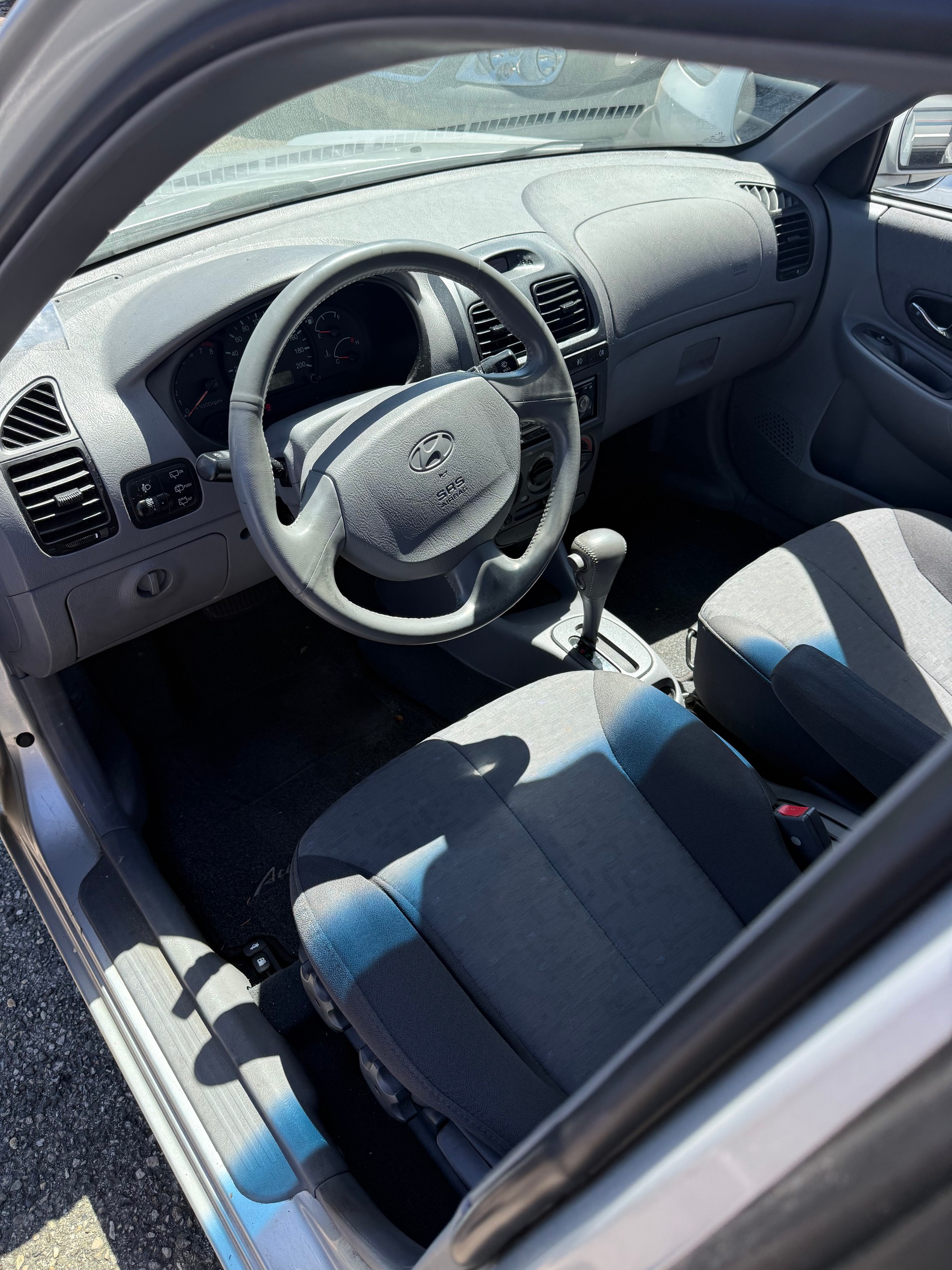 HYUNDAI Accent 1.6 Fun-image-5