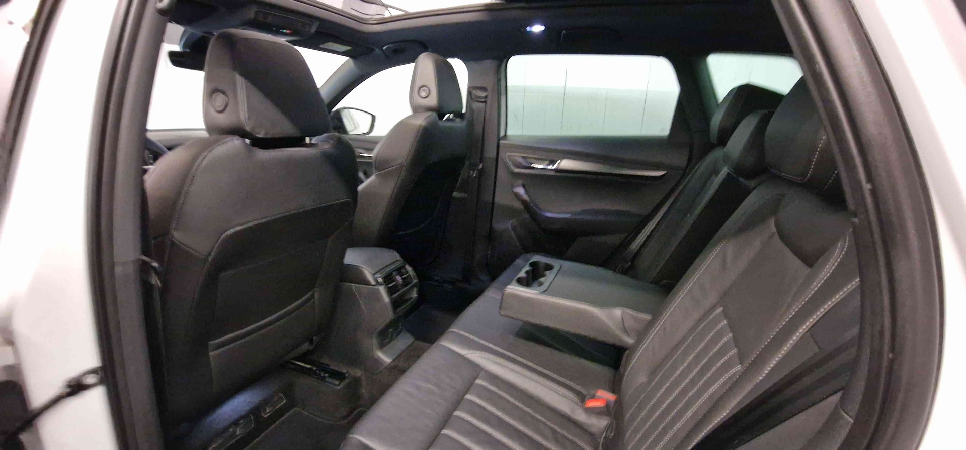 SKODA Karoq 2.0 TSI SportLine 4x4 DSG-image-16