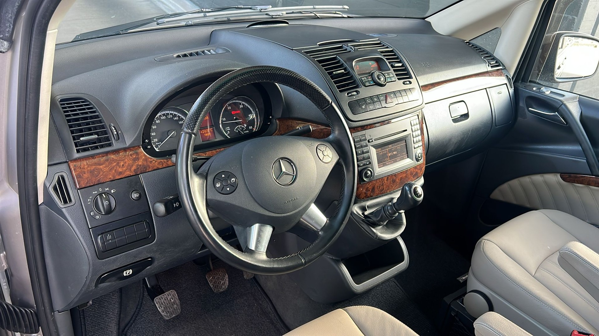 MERCEDES-BENZ Viano 2.2 CDI Blue Efficiency Ambiente-image-9