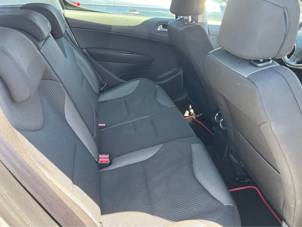 PEUGEOT 308 1.6 16V T Sport Pack Automatic-image-11