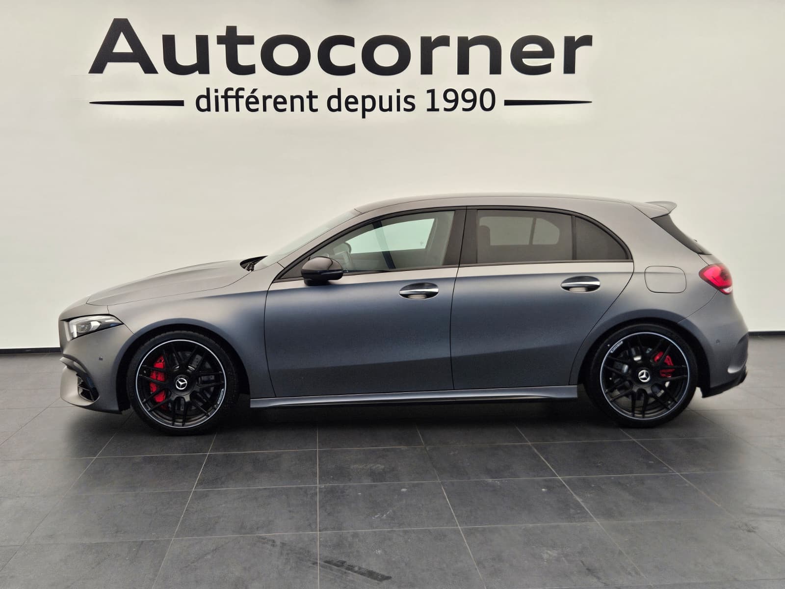 MERCEDES-BENZ A 45 S AMG 4Matic+ Speedshift-showroom-element-1