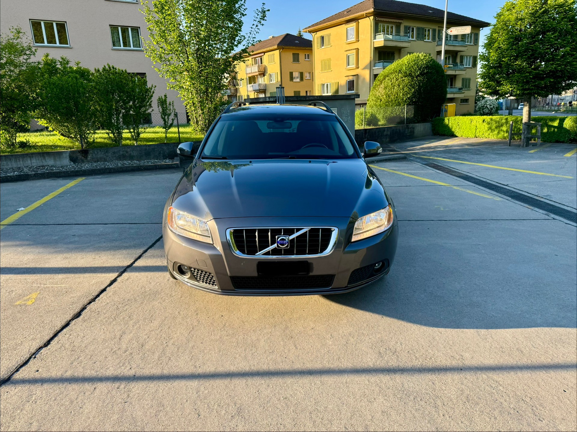 VOLVO 2.4 D5 Momentum-image-3