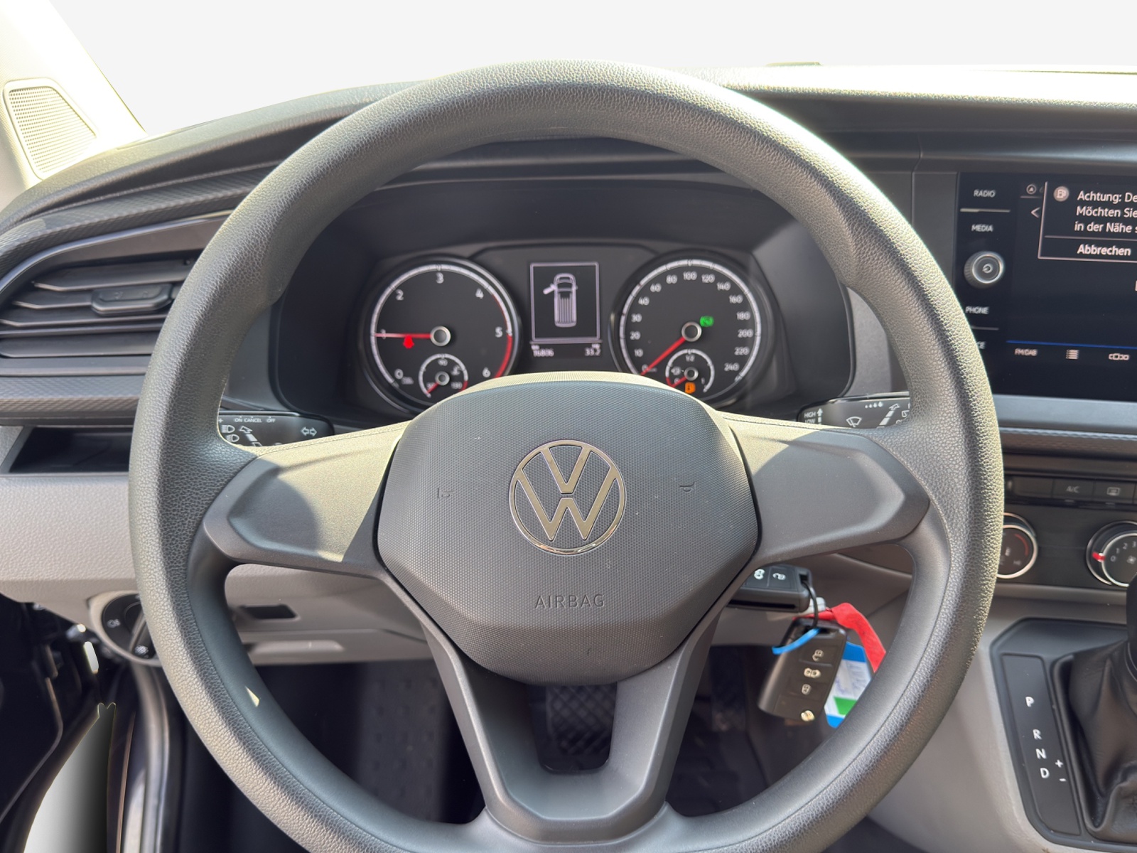 VW T6.1 2.0 TDI DSG-image-9