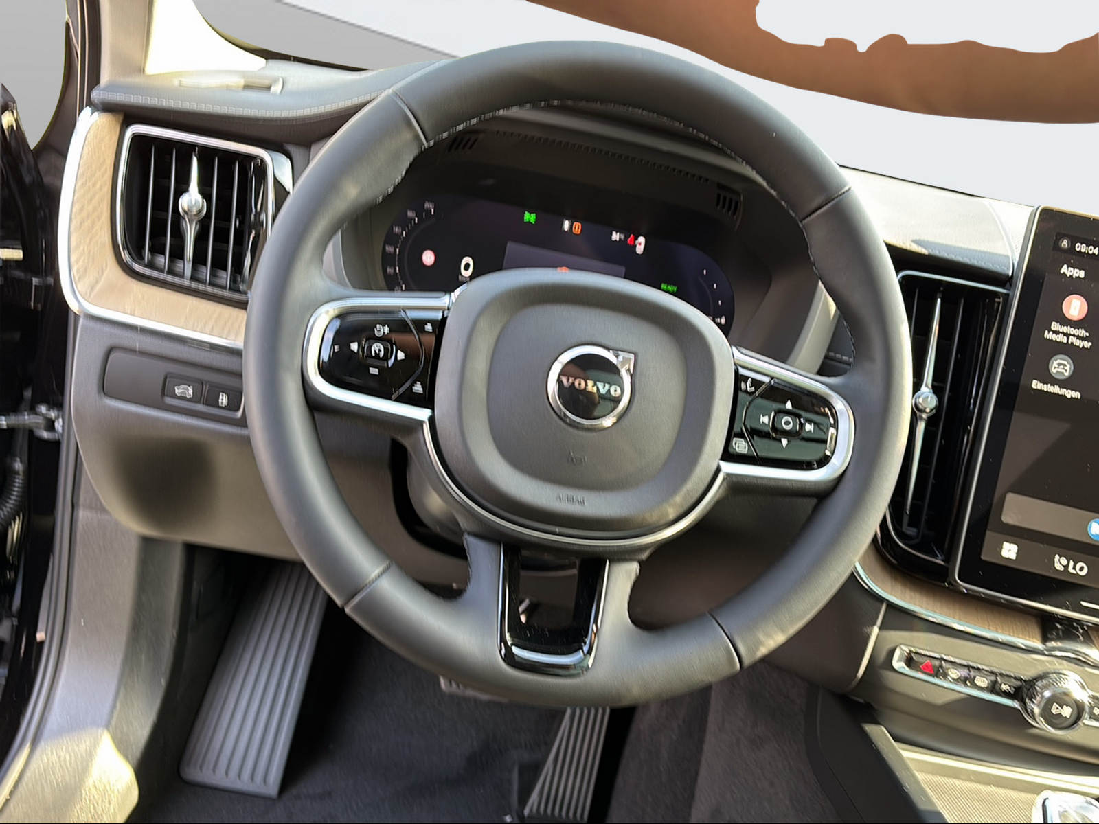 VOLVO XC60 T6 eAWD PluginHybrid Ultra Dark Geartronic-image-10
