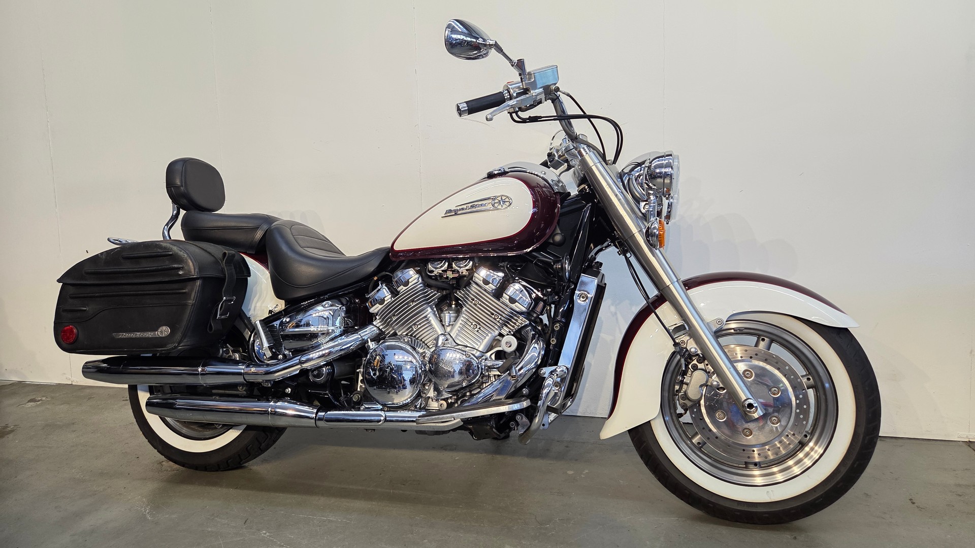 YAMAHA XVZ 1300 A Royal Star-showroom-element-2