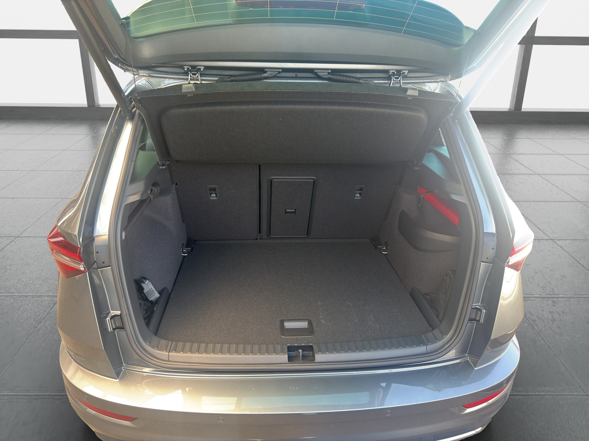 SKODA Karoq 2.0 TSI SportLine 4x4 DSG-image-12