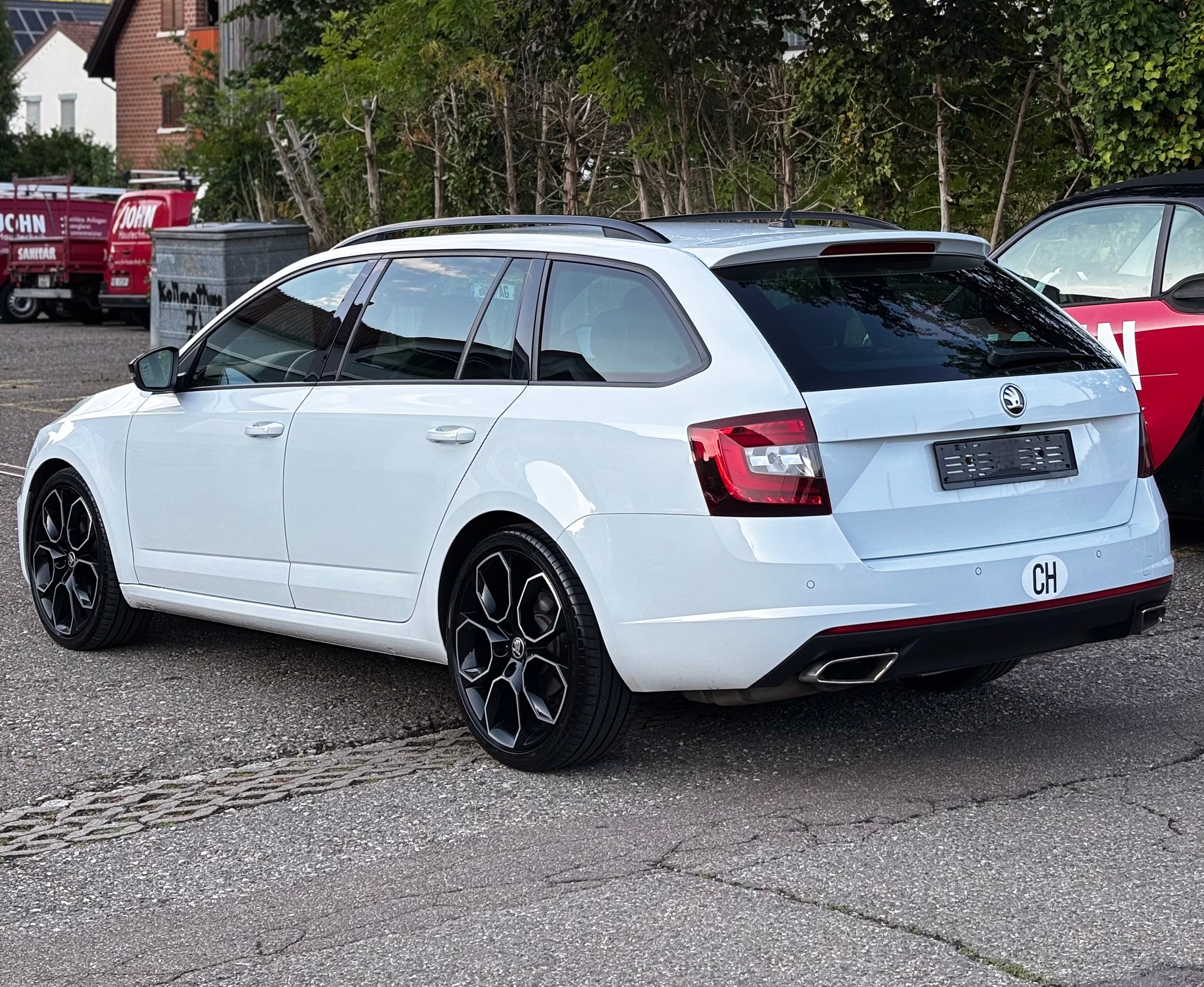 SKODA Octavia Combi 2.0 TDI RS 4x4 DSG-image-5