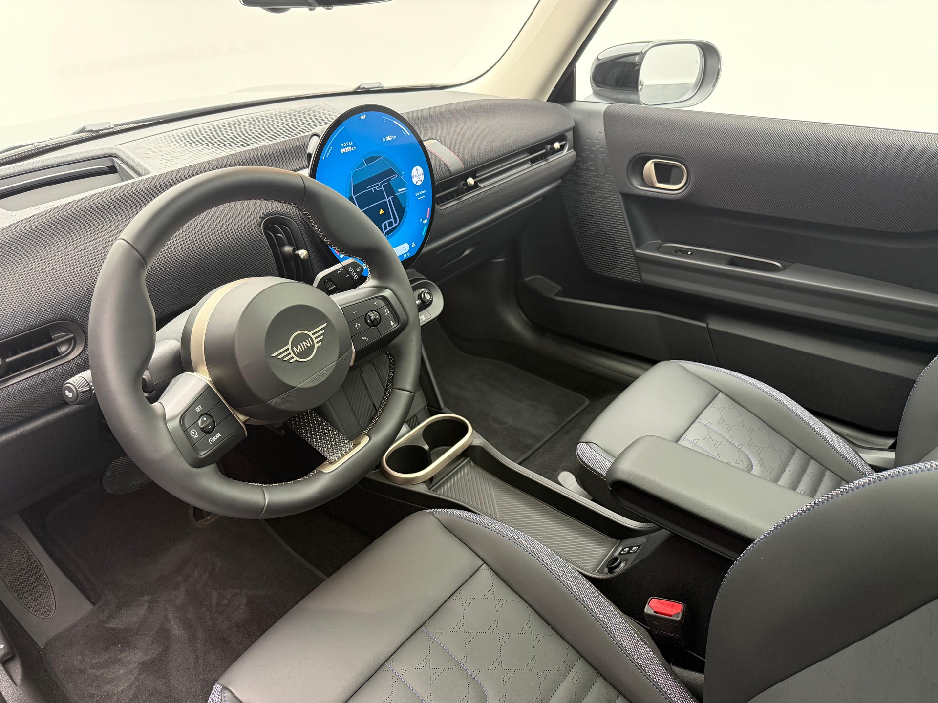 MINI F66 2.0i Cooper S-image-4
