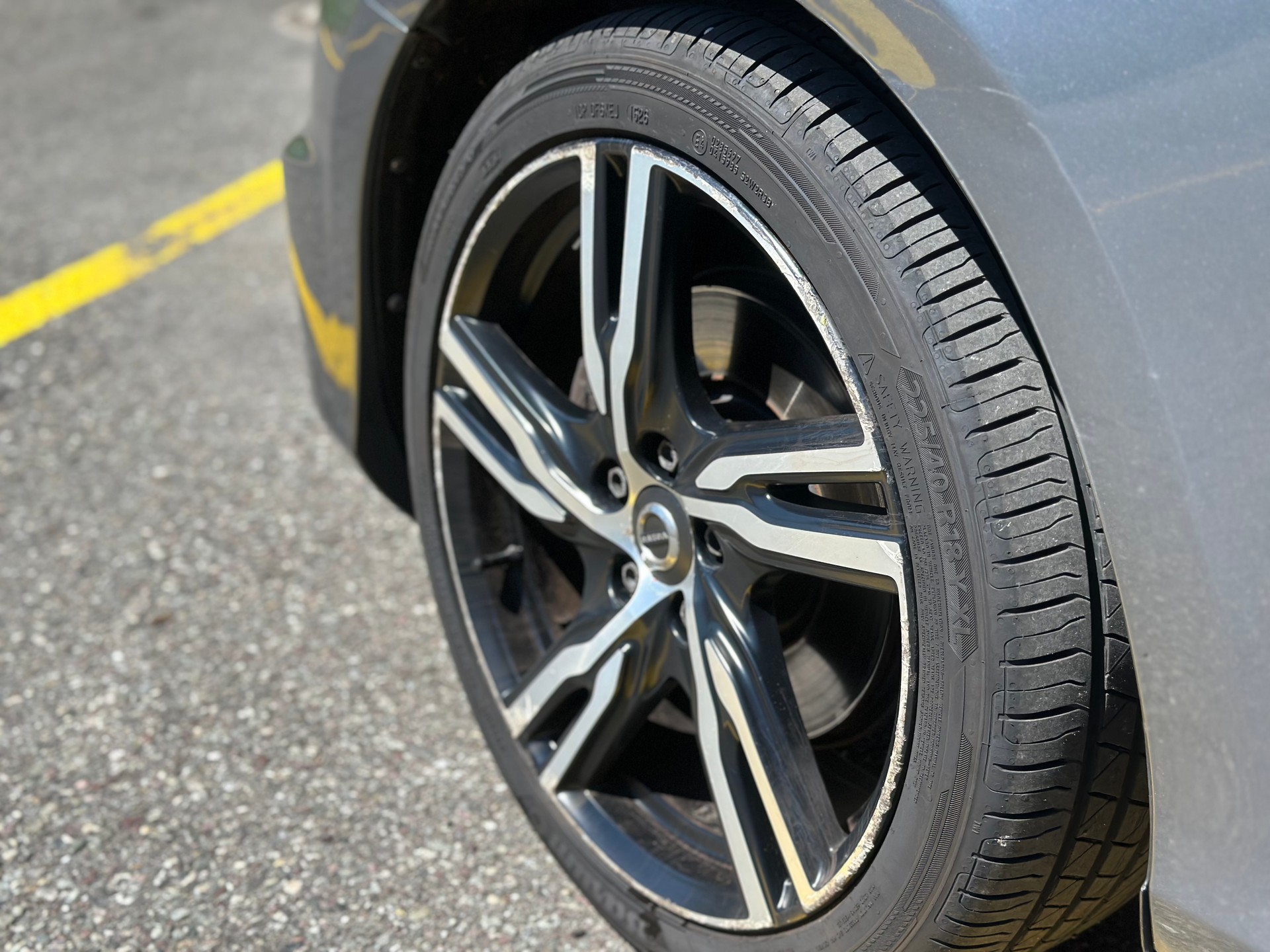 VOLVO V40 T2 Kinetic R-Design-image-6