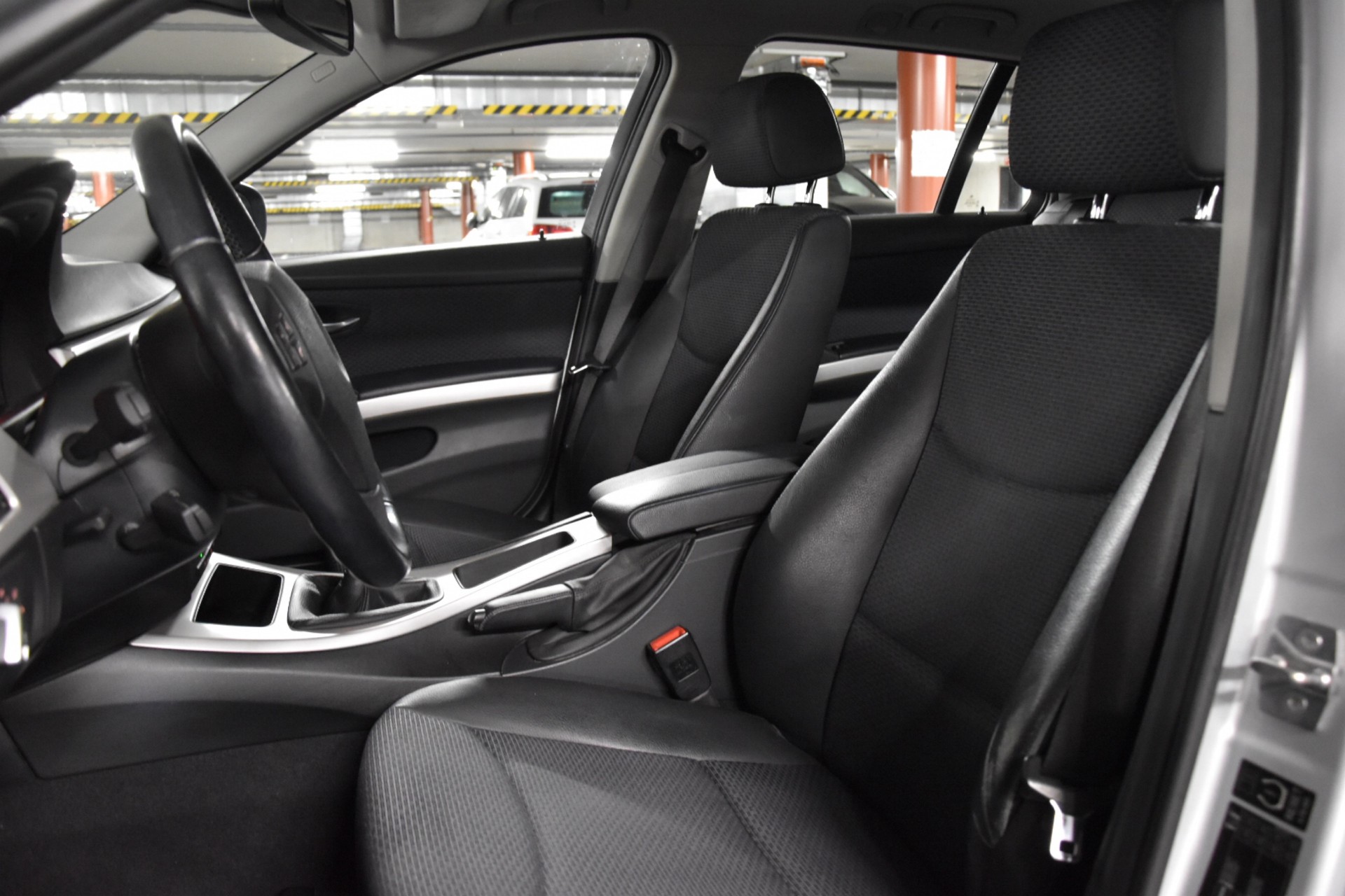 BMW 320d xDrive Touring-image-20