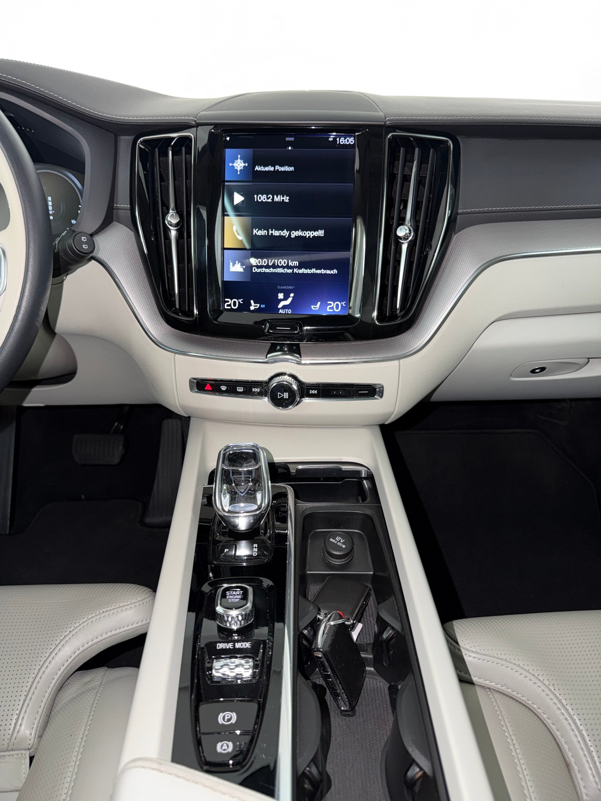 VOLVO XC60 T8 eAWD Inscription Geartronic-image-11