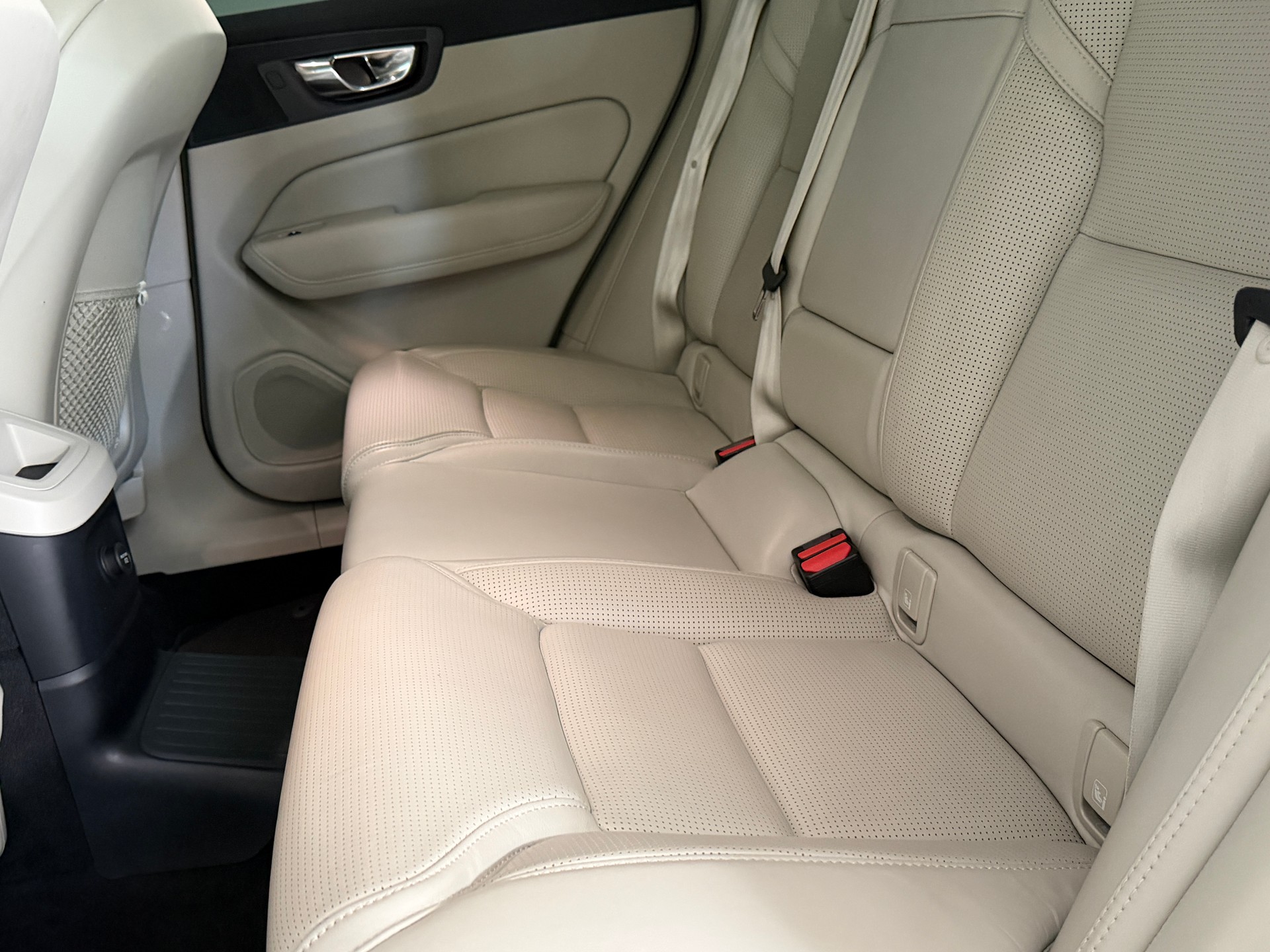 VOLVO XC60 T8 eAWD Inscription Geartronic-image-8