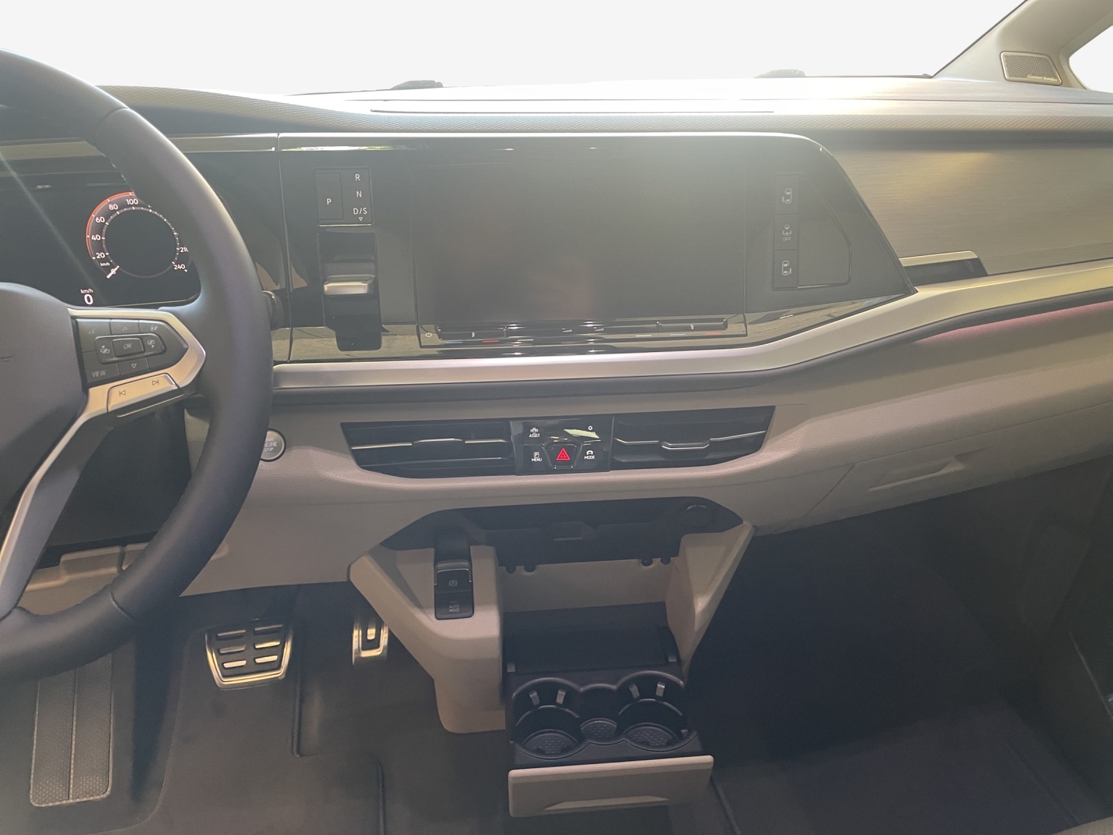 VW Multivan 1.5 eHybrid Style Liberty Lang DSG-image-10