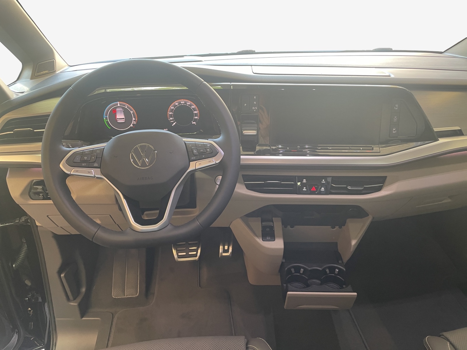VW Multivan 1.5 eHybrid Style Liberty Lang DSG-image-8