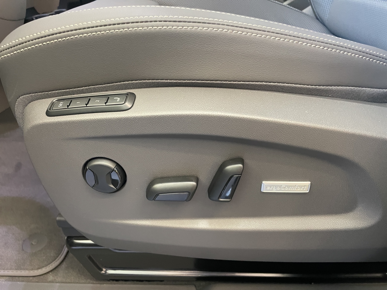 VW Multivan 1.5 eHybrid Style Liberty Lang DSG-image-14