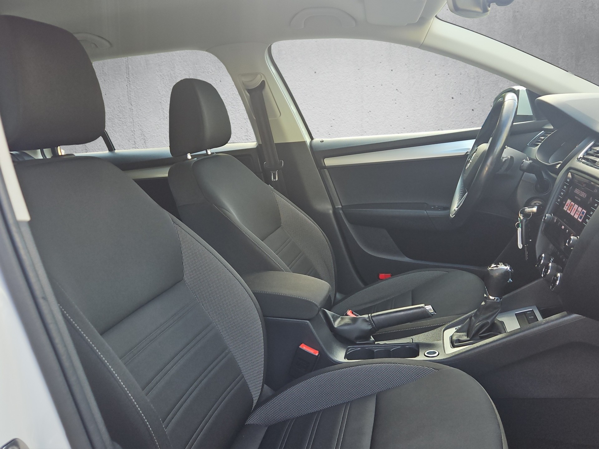 SKODA Octavia 2.0 TDI Ambition 4x4-image-18