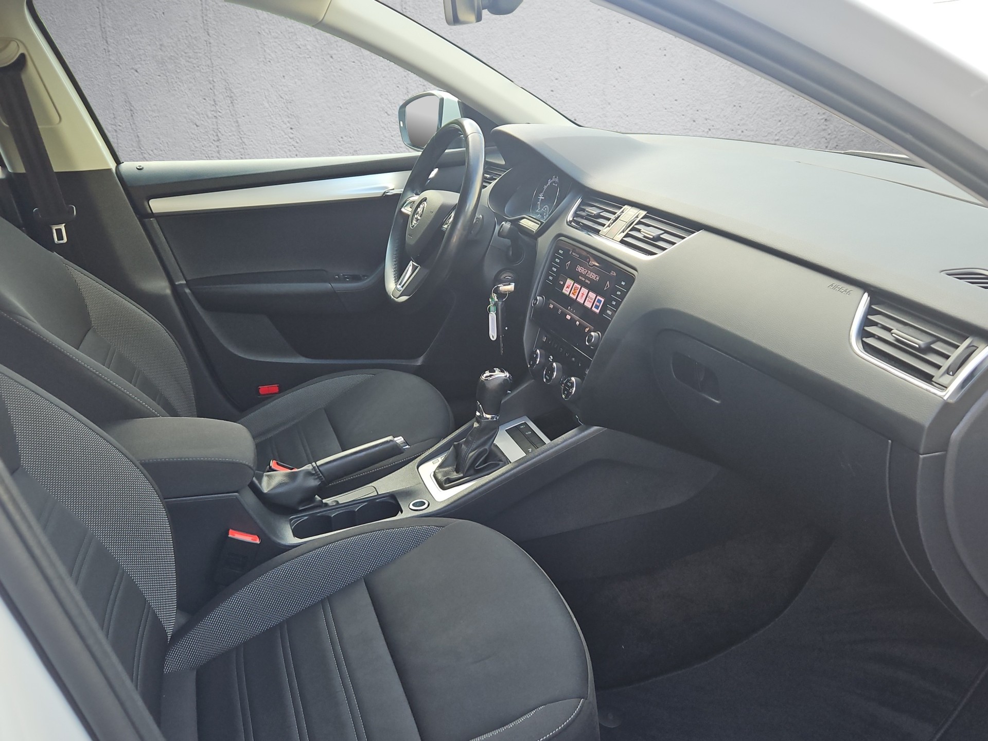 SKODA Octavia 2.0 TDI Ambition 4x4-image-17