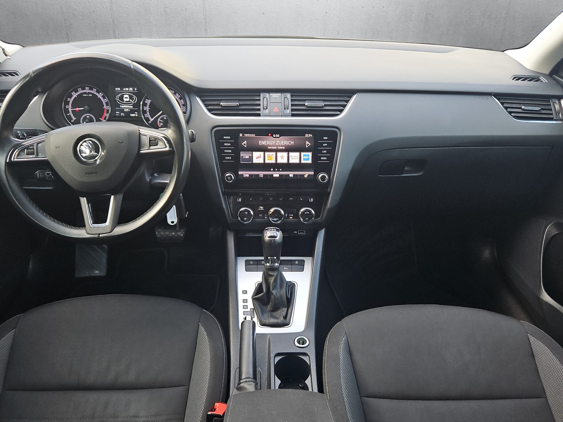 SKODA Octavia 2.0 TDI Ambition 4x4-image-11