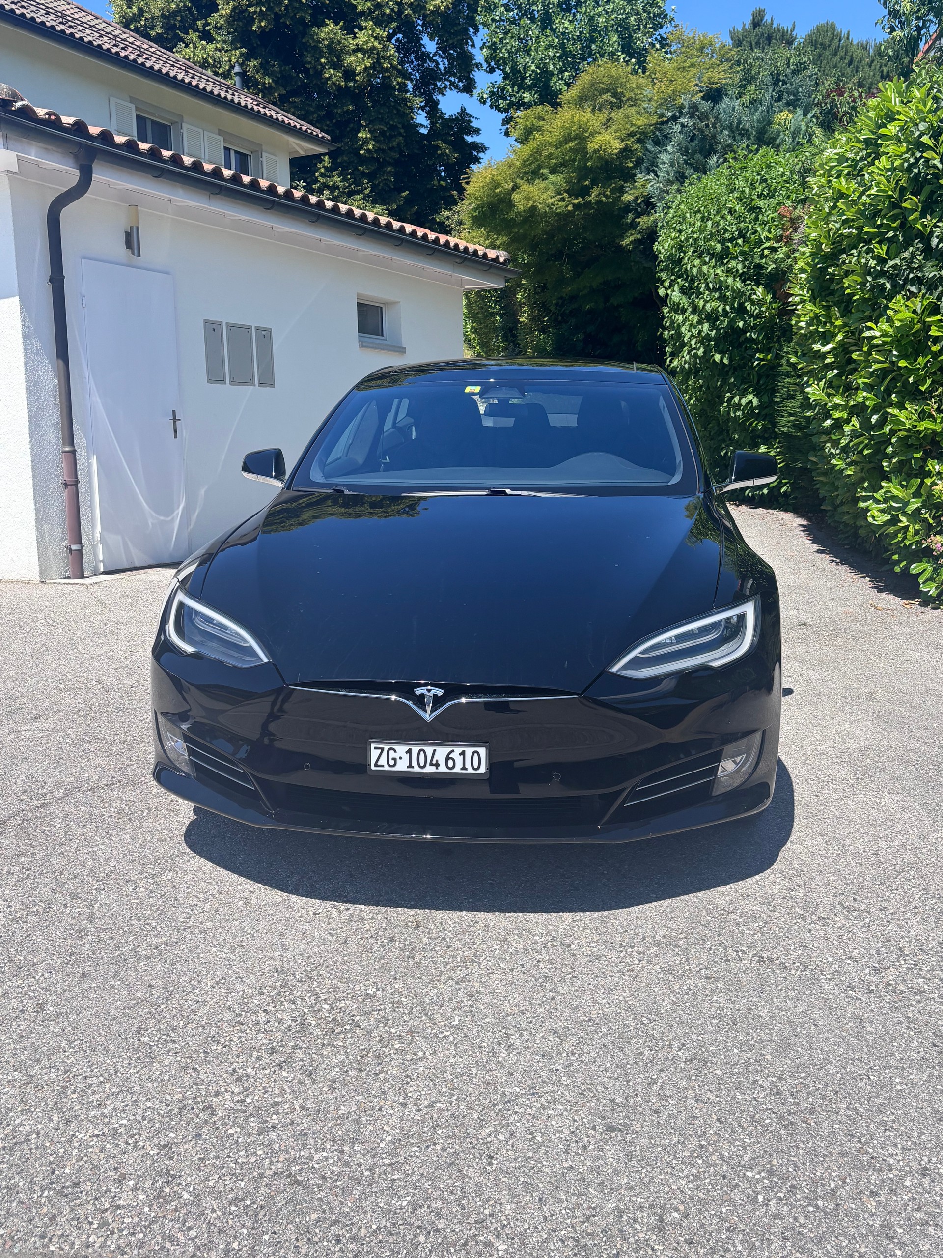 TESLA 75 D