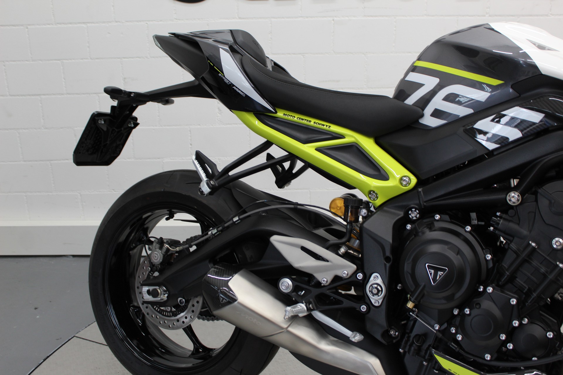 TRIUMPH Street Triple Moto2 765-image-9