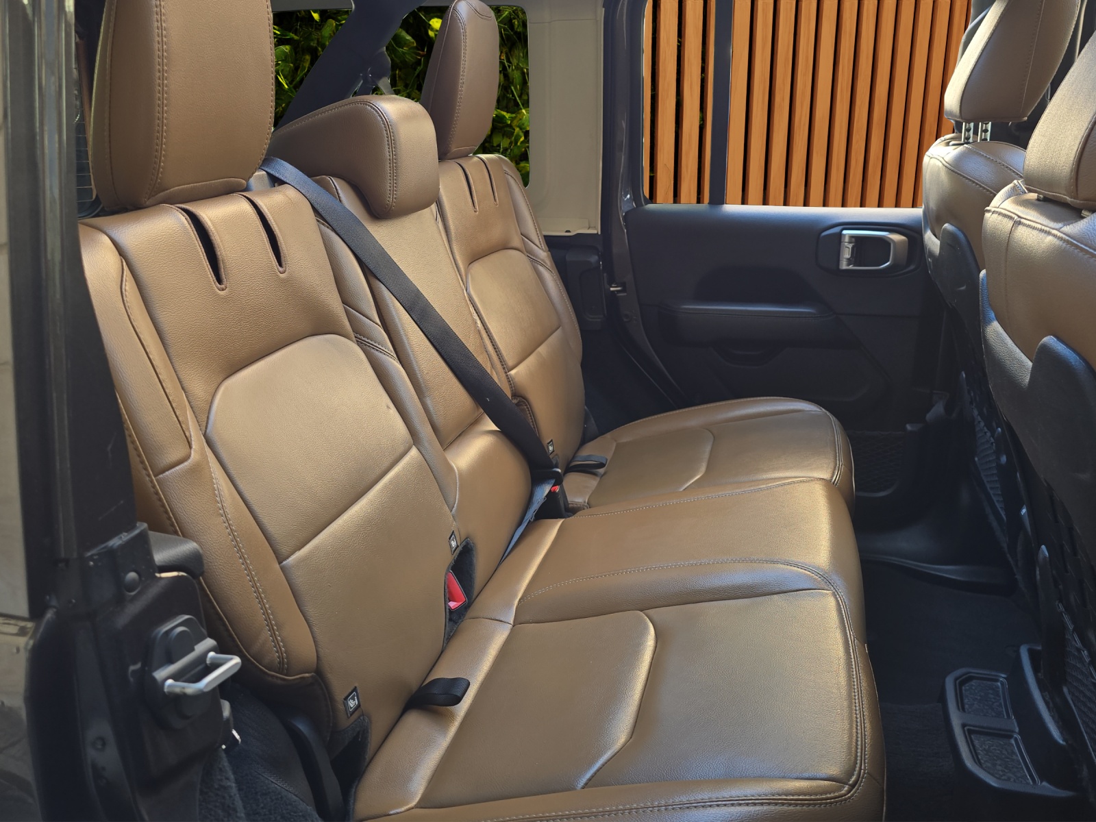 JEEP Wrangler 2.0 PHEV Unlimited Rubicon DT Automatic-image-16
